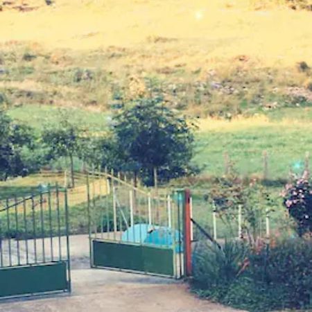 Chambre Familiale A La Ferme Montesquieu-Avantes Exteriér fotografie